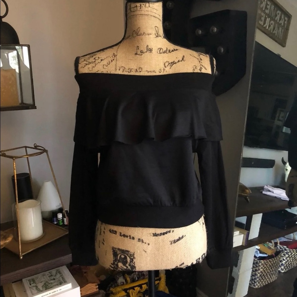 Long Sleeve Ruffled Cropped Top